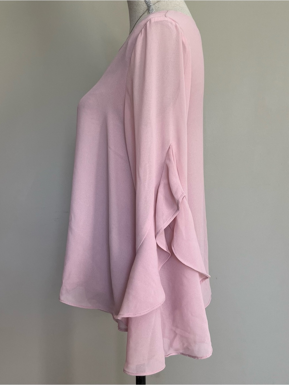 She + Sky Light Pink V-Neck Flowing Blouse - Picture 3 of 7